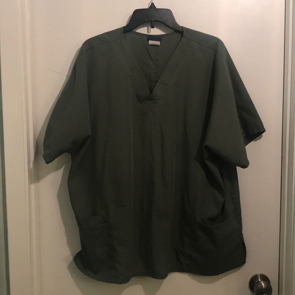 CHEROKEE olive women scrub top